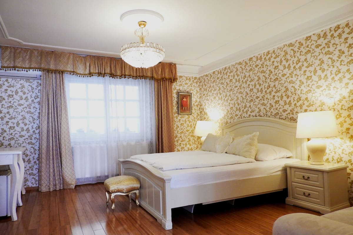 Superior-Doppelzimmer | Zimmersafe, individuell dekoriert, individuell eingerichtet