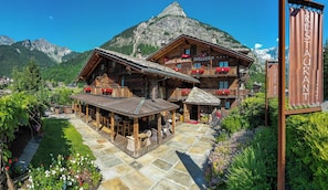 Exterior detail - Chalet Svizzero (Courmayeur)