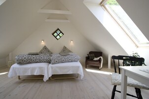 Colchones con pillow-top, cunas y camas plegables/adicionales 