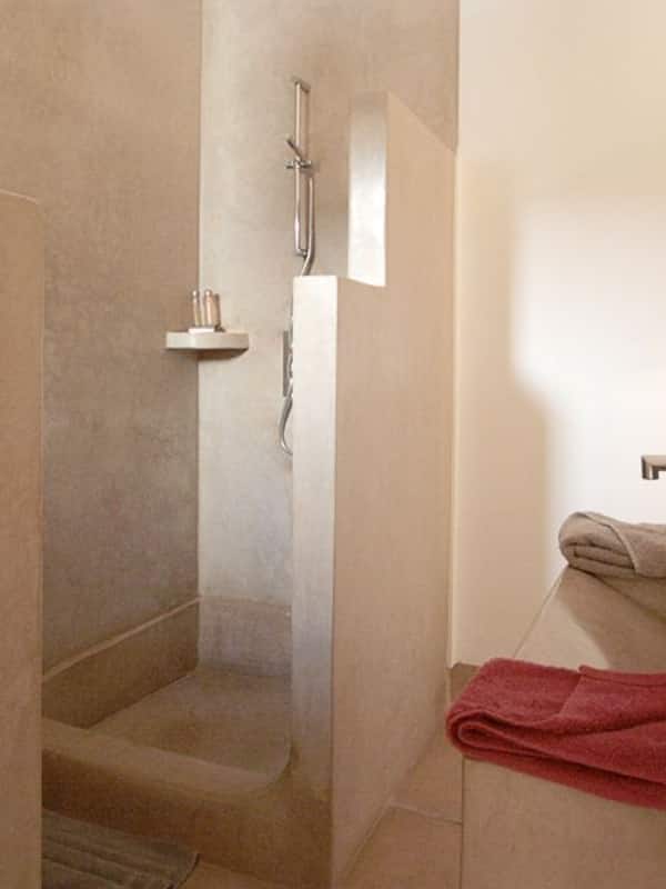 Shower, free toiletries, hair dryer, bathrobes