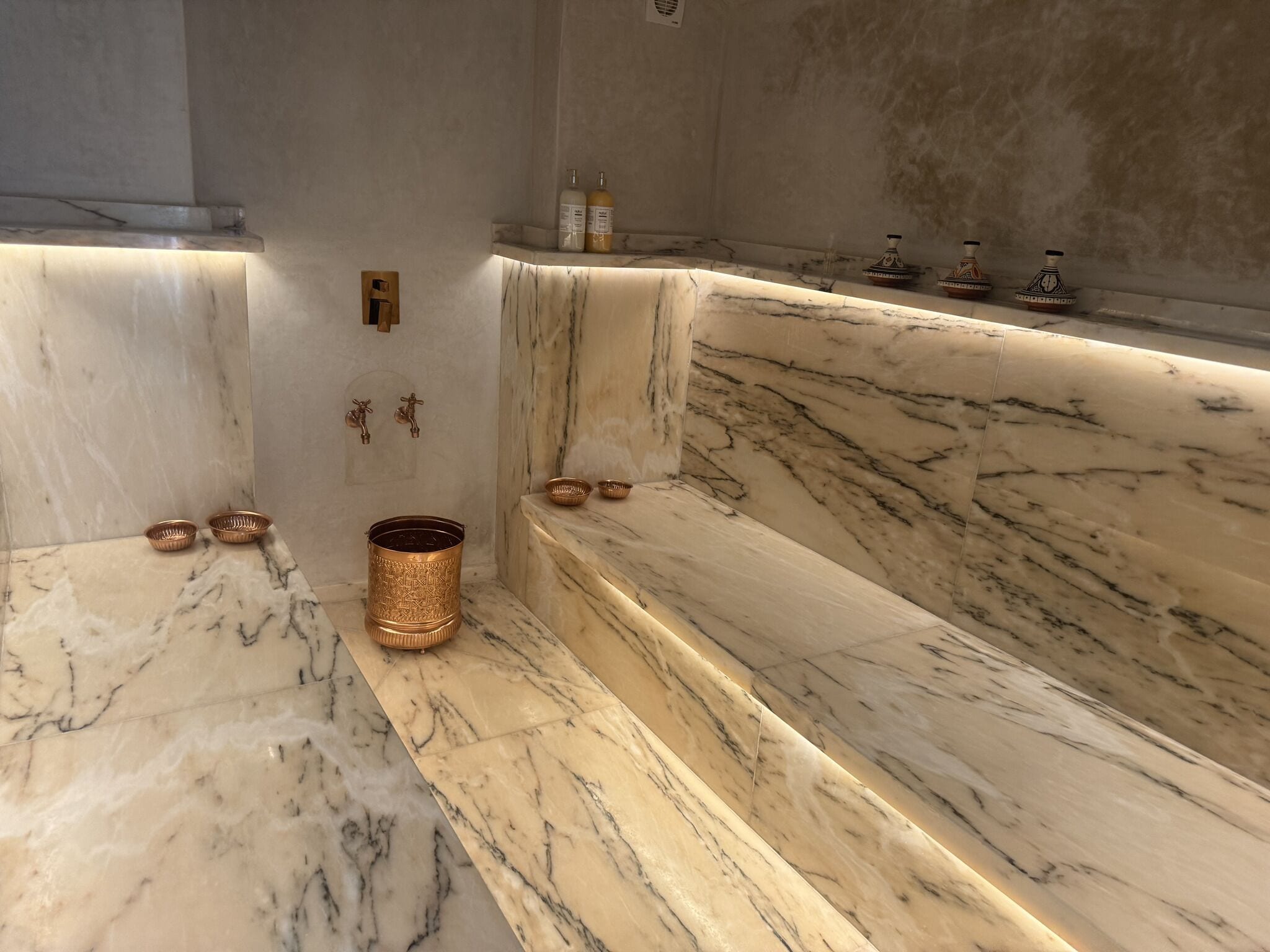 Sauna a vapor, banho turco/hammam, tratamentos corporais