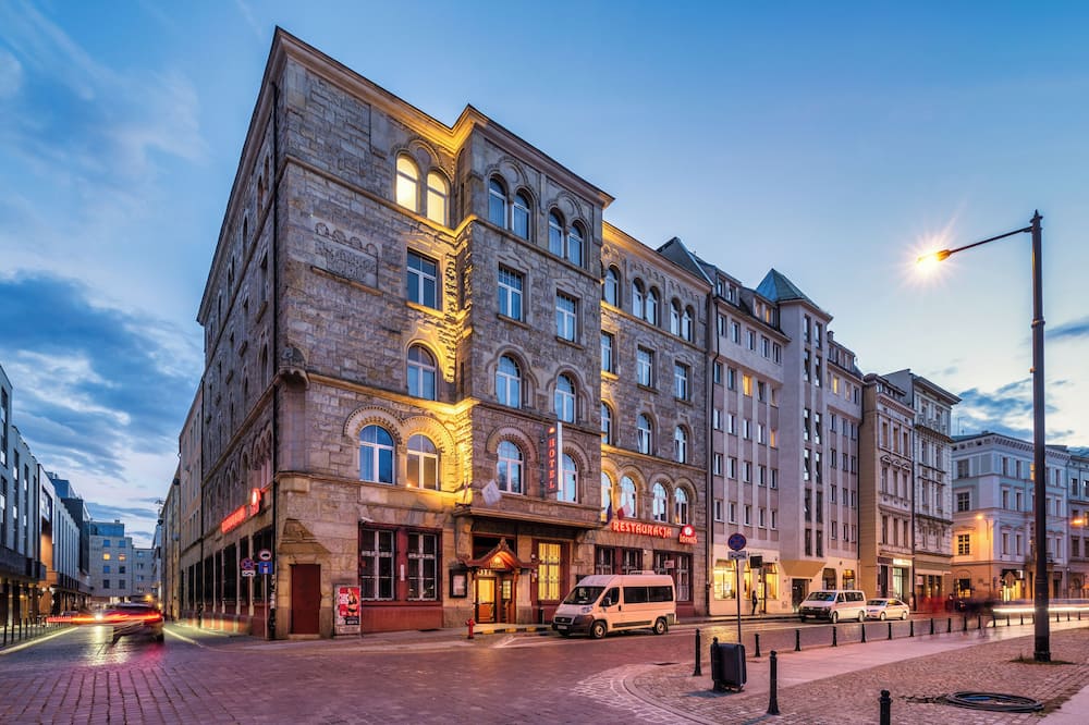 Lothus Hotel