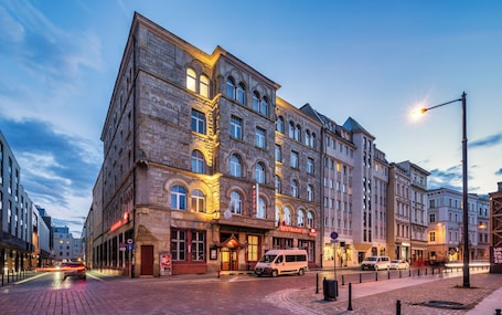 Front of property - evening/night