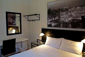 책상, 다리미/다리미판, 무료 WiFi, 침대 시트
