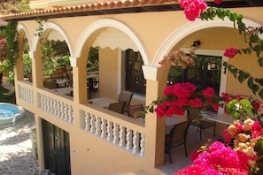 Outdoor dining - Kyra Panaghia (Karpathos)