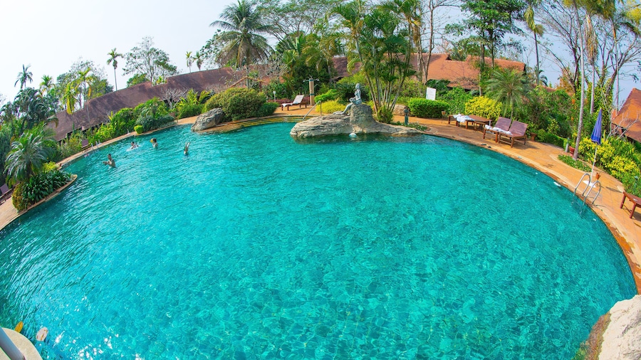 Golden Pine Resort
