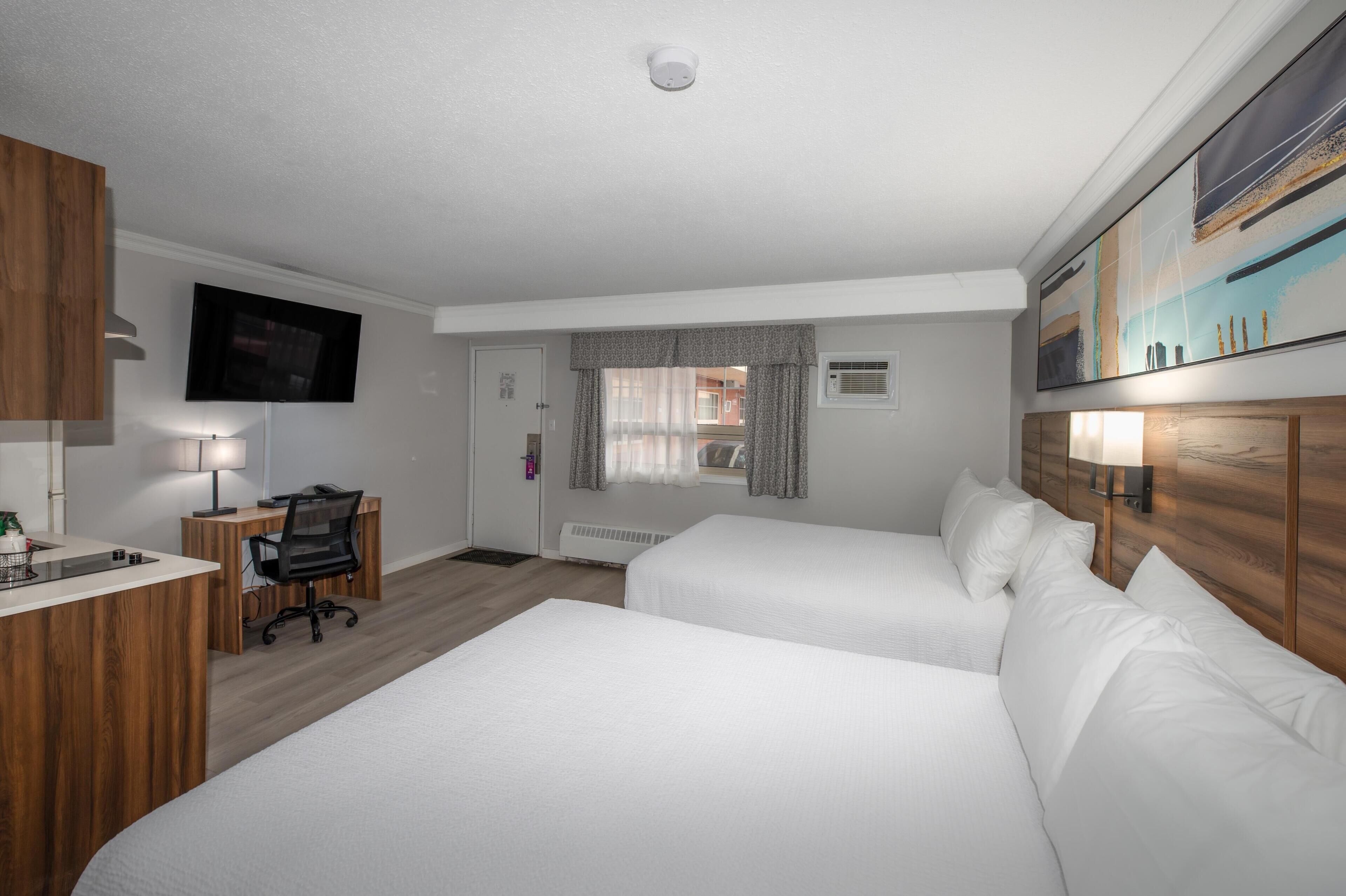 Premium Room, 2 Queen Beds, Kitchenette