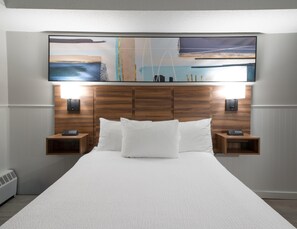 Premium Room, 1 King Bed, Kitchenette | Room amenity