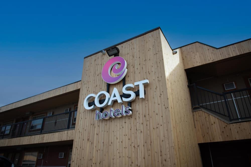Coast Dawson Creek Hotel
