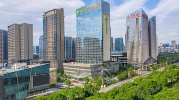 Overlooking the vibrant city skyline, this hotel offers stunning views of the urban landscape.