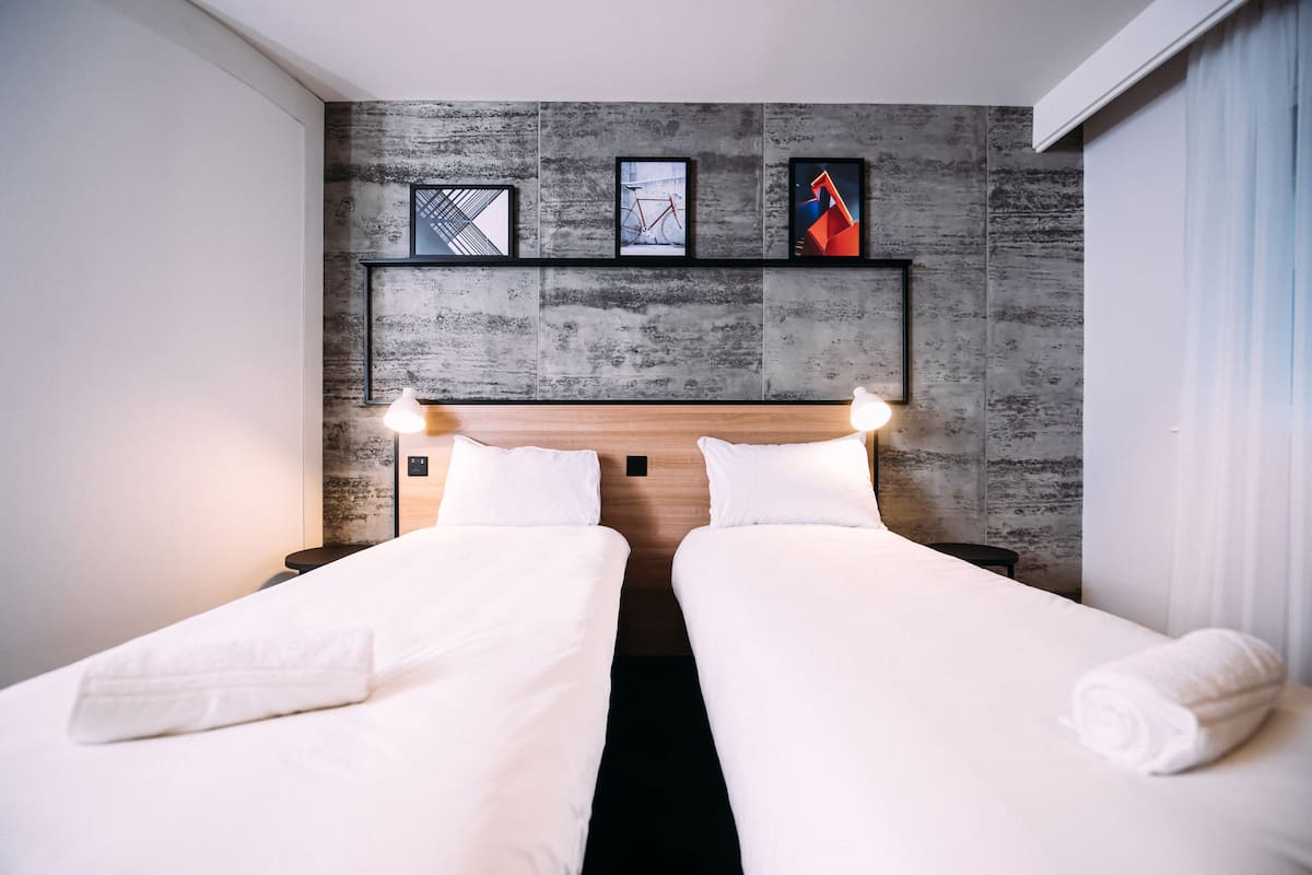twin room, 2 single beds | desk, iron/ironing board, free wifi, bed sheets