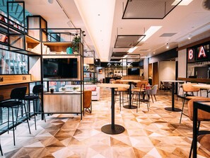 Bar (on property) - ibis Belfast City Centre (Belfast)