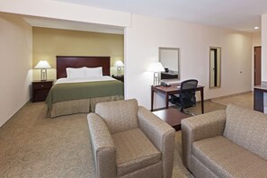 Desk, iron/ironing board, free cribs/infant beds, rollaway beds - Holiday Inn Express Hotel & Suites Brownfield by IHG (Brownfield)