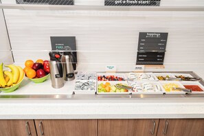 Daily buffet breakfast for a fee - Holiday Inn Hou Energy Corridor Eldridge by IHG (Houston)