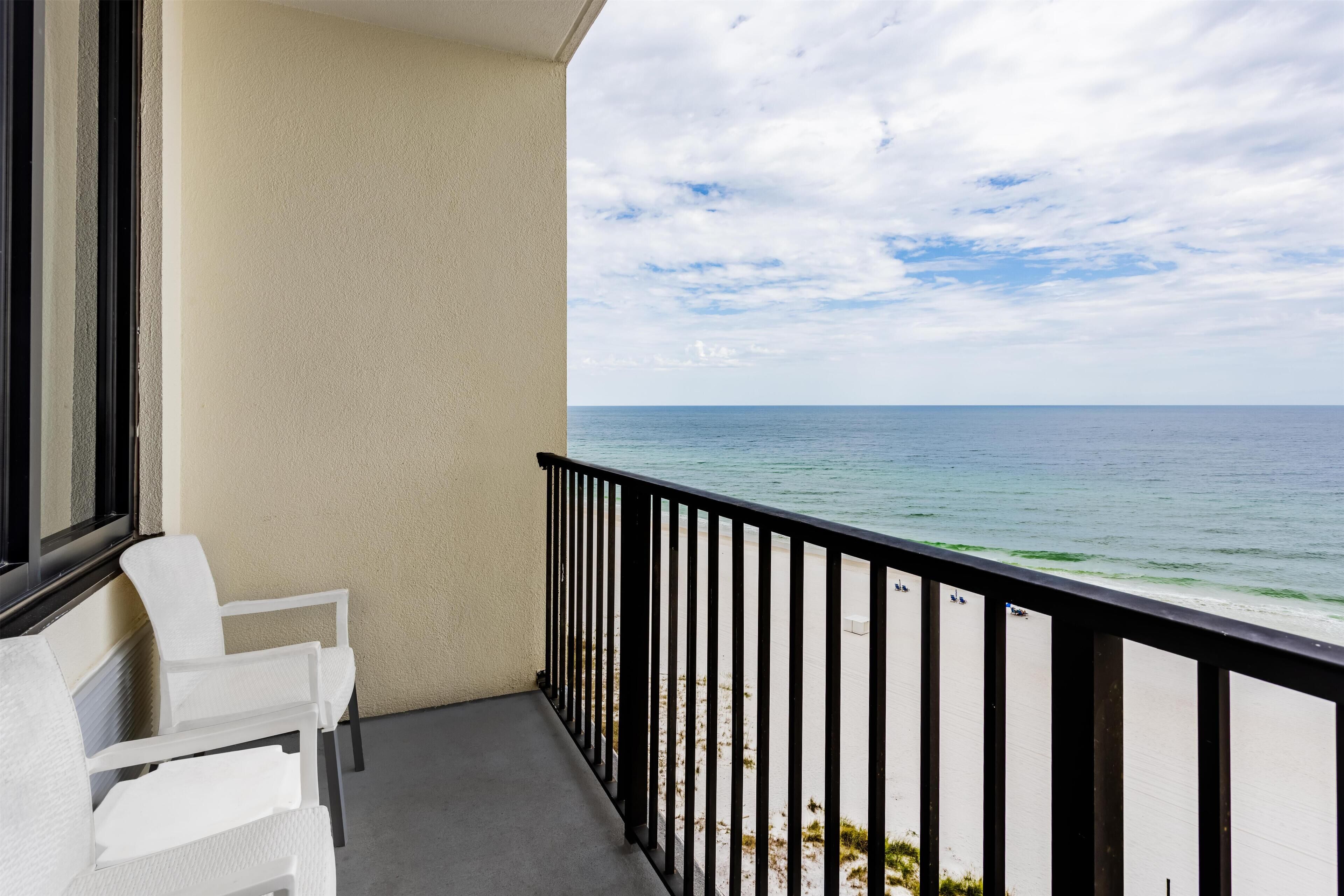 2 Queens, Direct beach view with balcony | View from room