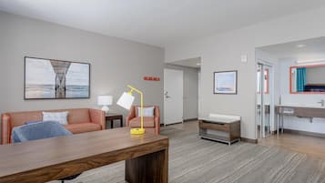 Studio, 2 Queen Beds, Balcony, Beachfront