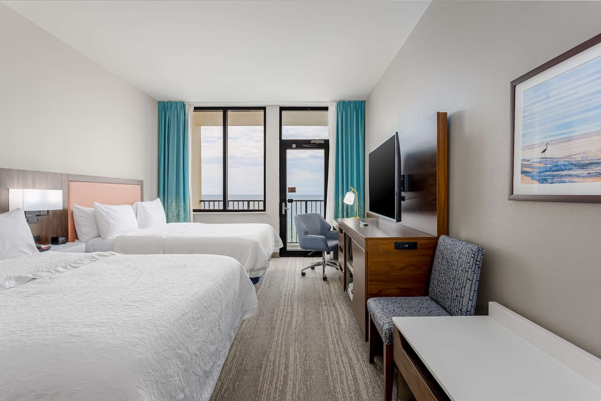 Room, 2 Queen Beds, Refrigerator & Microwave, Beachfront