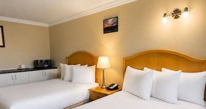 Travelodge by Wyndam Chetwynd