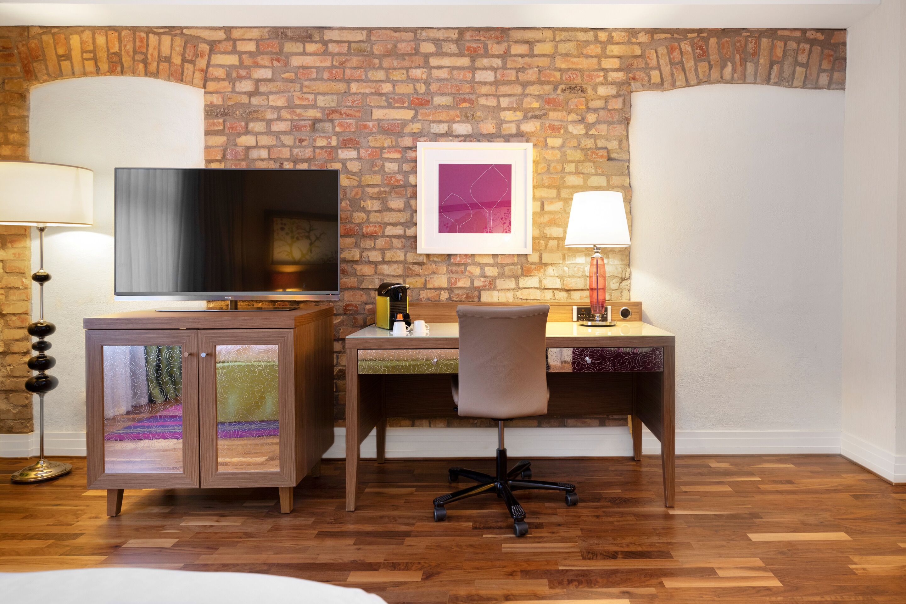 deluxe double room | minibar, in-room safe, desk, iron/ironing board