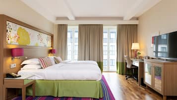 Minibar, Zimmersafe, Schreibtisch, Bügeleisen/Bügelbrett