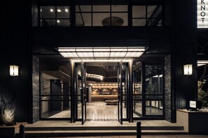 Entrée de l’hébergement