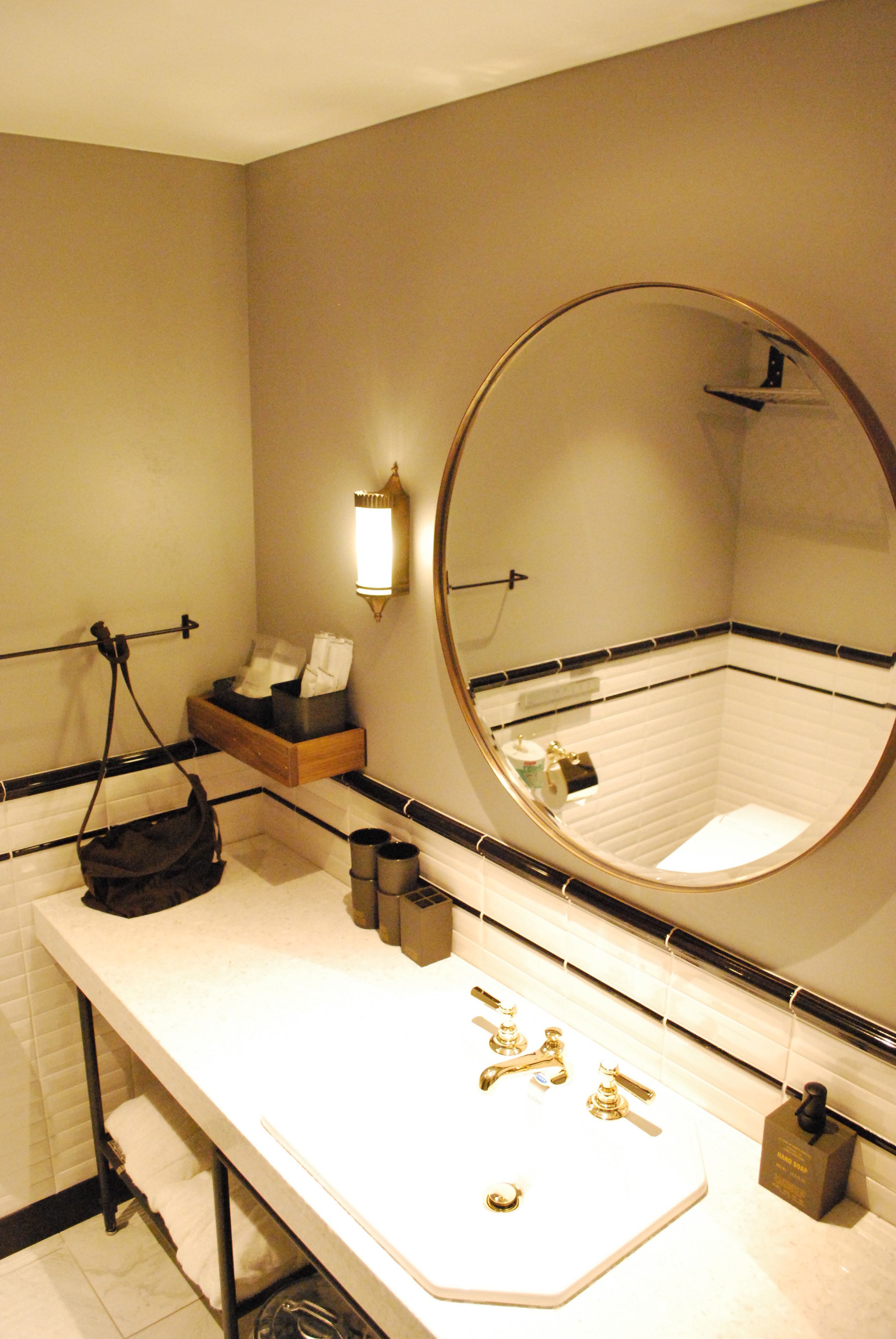 the knot suite room, non smoking | bathroom sink