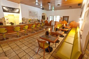 Bar (in der Unterkunft)