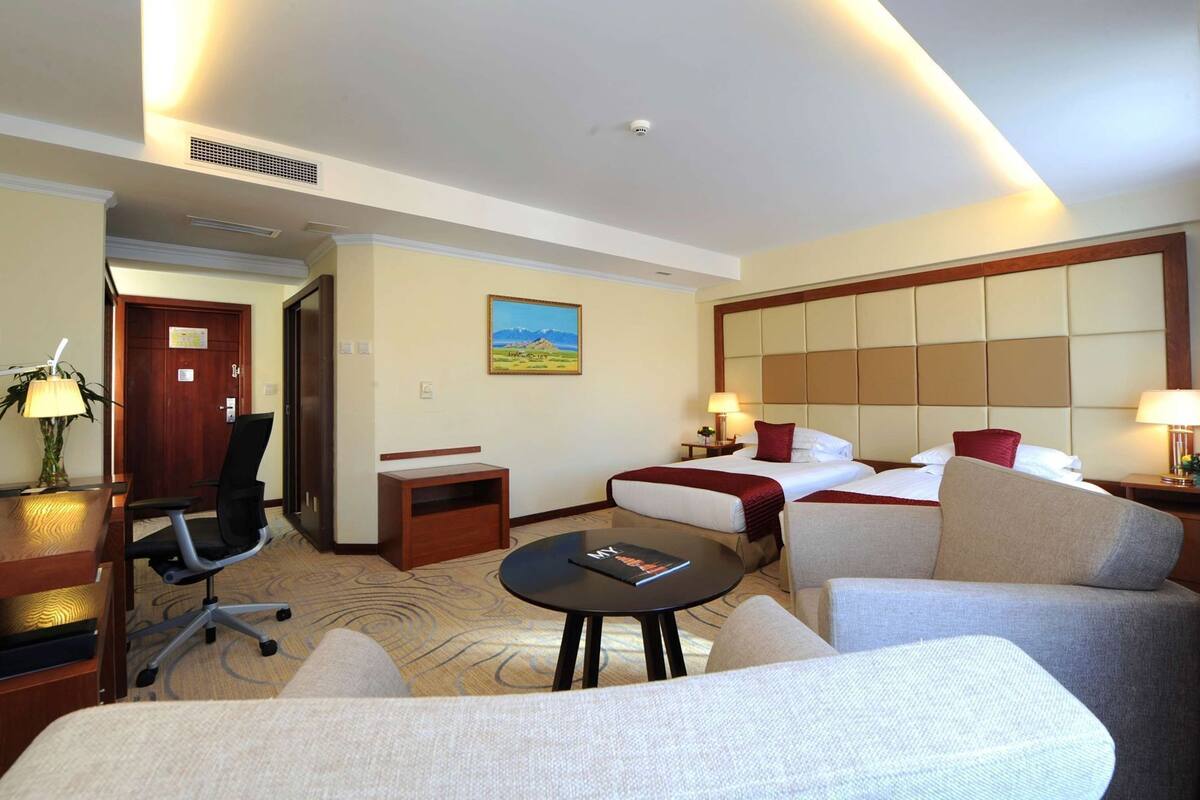 Egyptian cotton sheets, premium bedding, down comforters, minibar