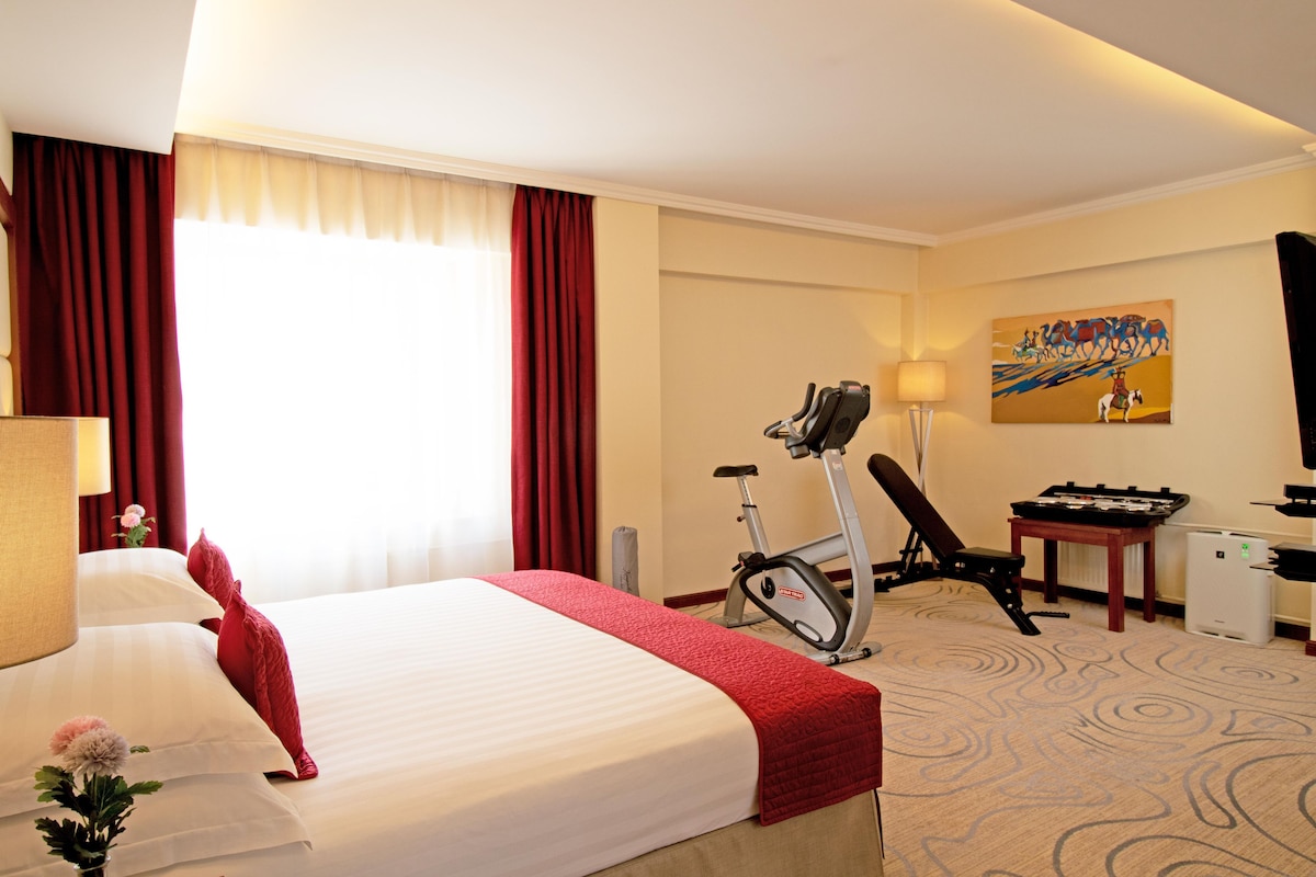 Superior Suite (Superior Suite) | Egyptian cotton sheets, premium bedding, down comforters, minibar