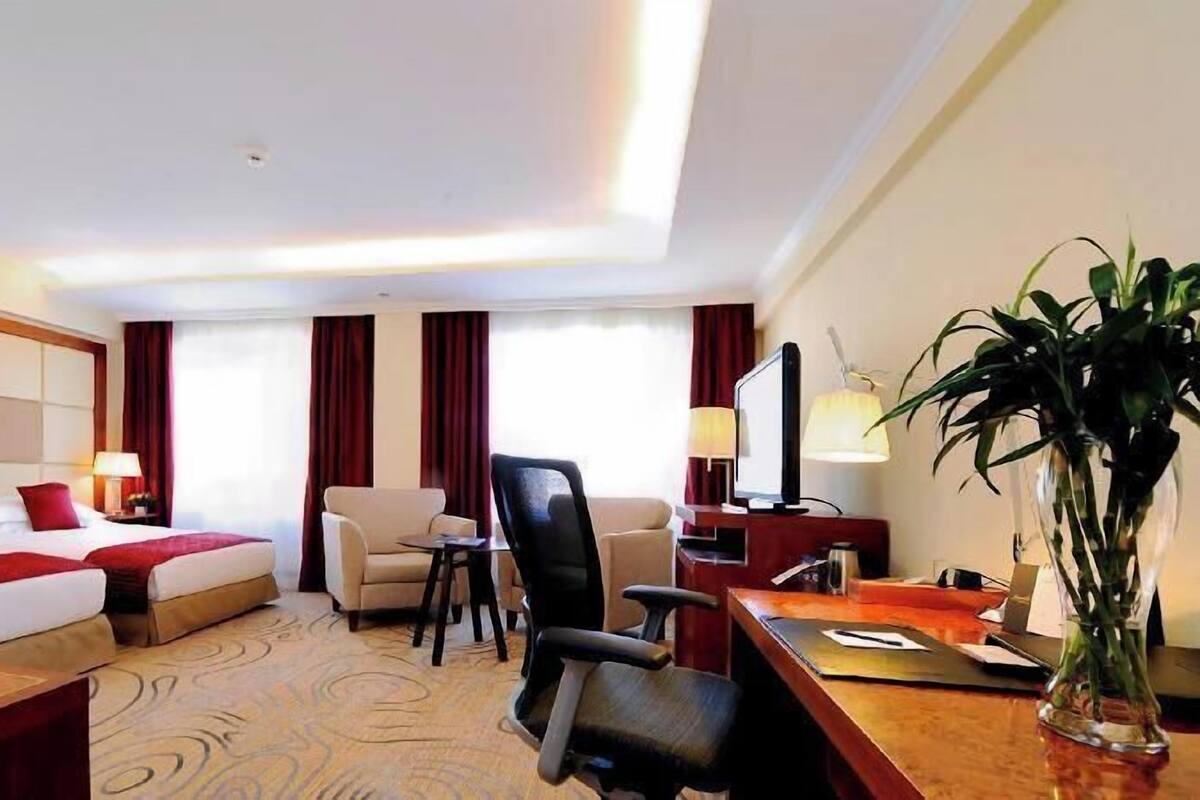 Egyptian cotton sheets, premium bedding, down comforters, minibar