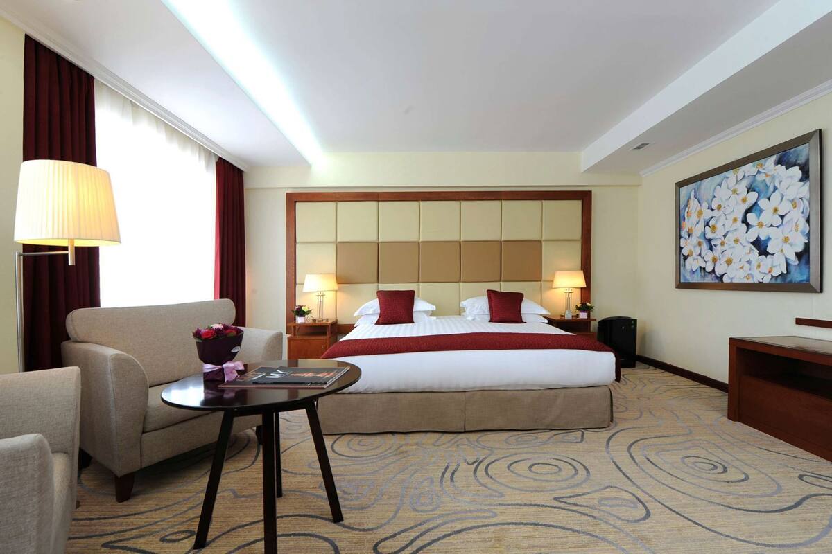 Egyptian cotton sheets, premium bedding, down comforters, minibar