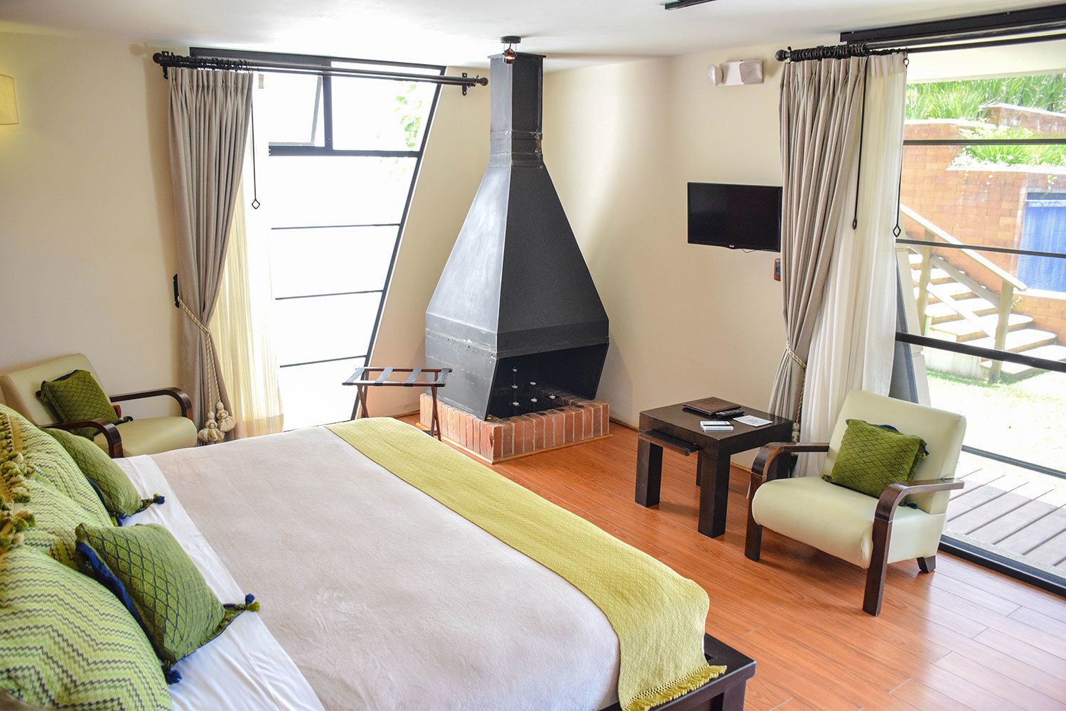 bungalow, 1 king bed | view from room