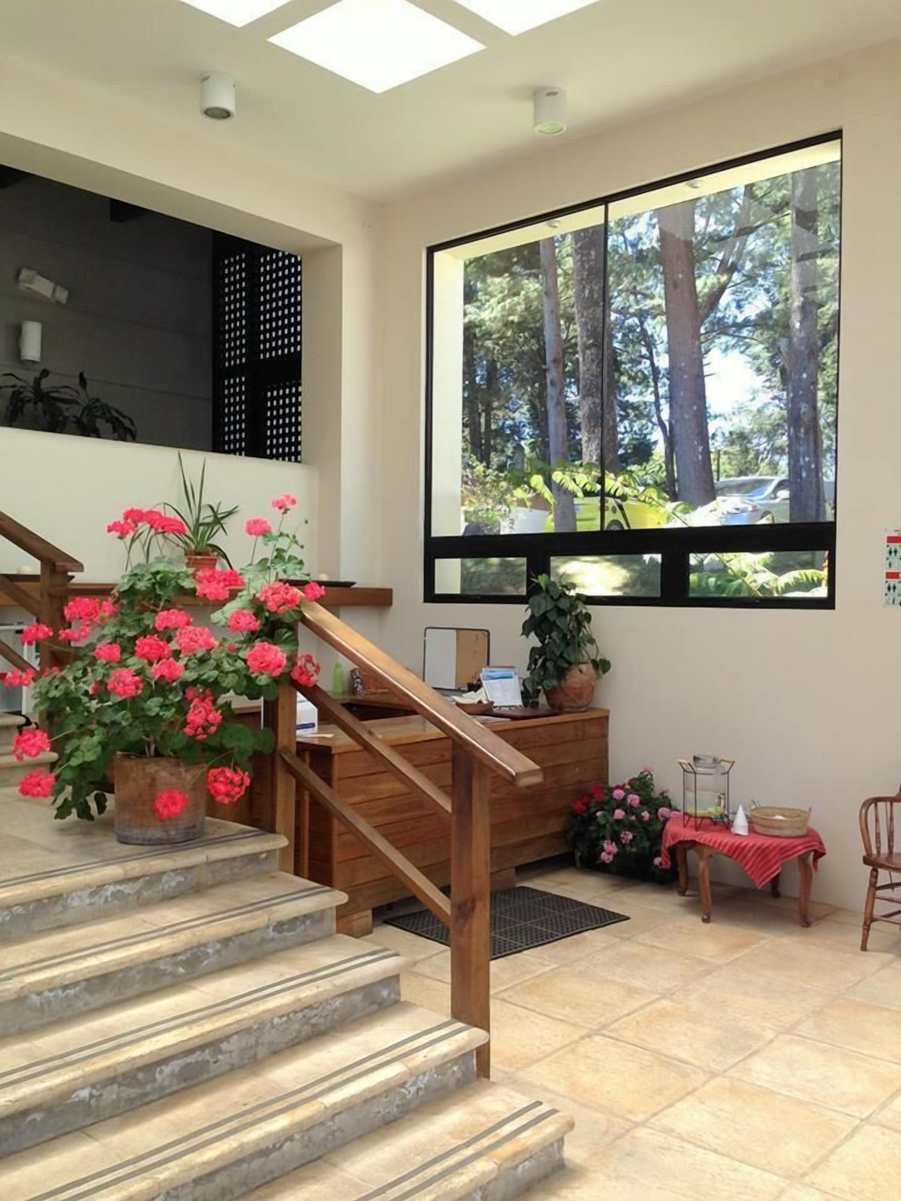 couples treatment room(s), sauna, hot tub, steam room, body treatments