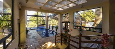 Couples treatment room(s), sauna, hot tub, steam room, body treatments