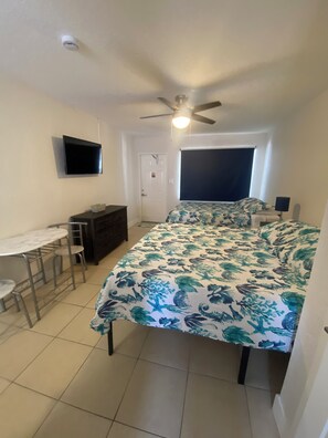 Double Studio | Free WiFi, bed sheets - Sand Vista Vacation Rentals (Redington Shores)