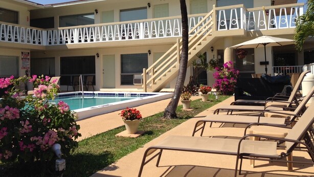 Unclassified image, 1 of 3, button - Deerfield Beach Resort (Deerfield Beach)