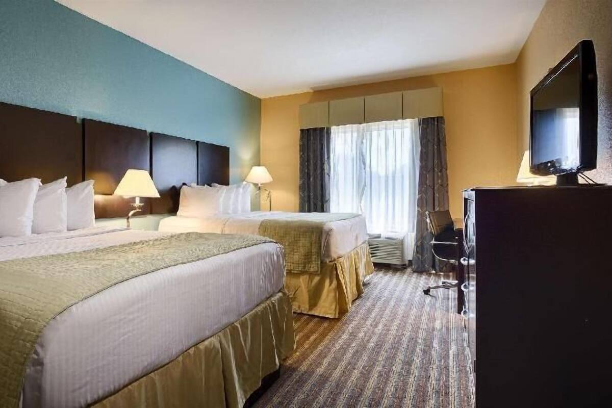 In-room safe, iron/ironing board, rollaway beds, free WiFi