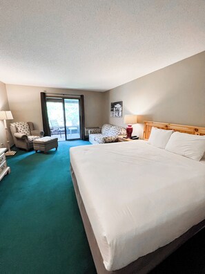 Room, Multiple Beds (Five Pines Upper King)