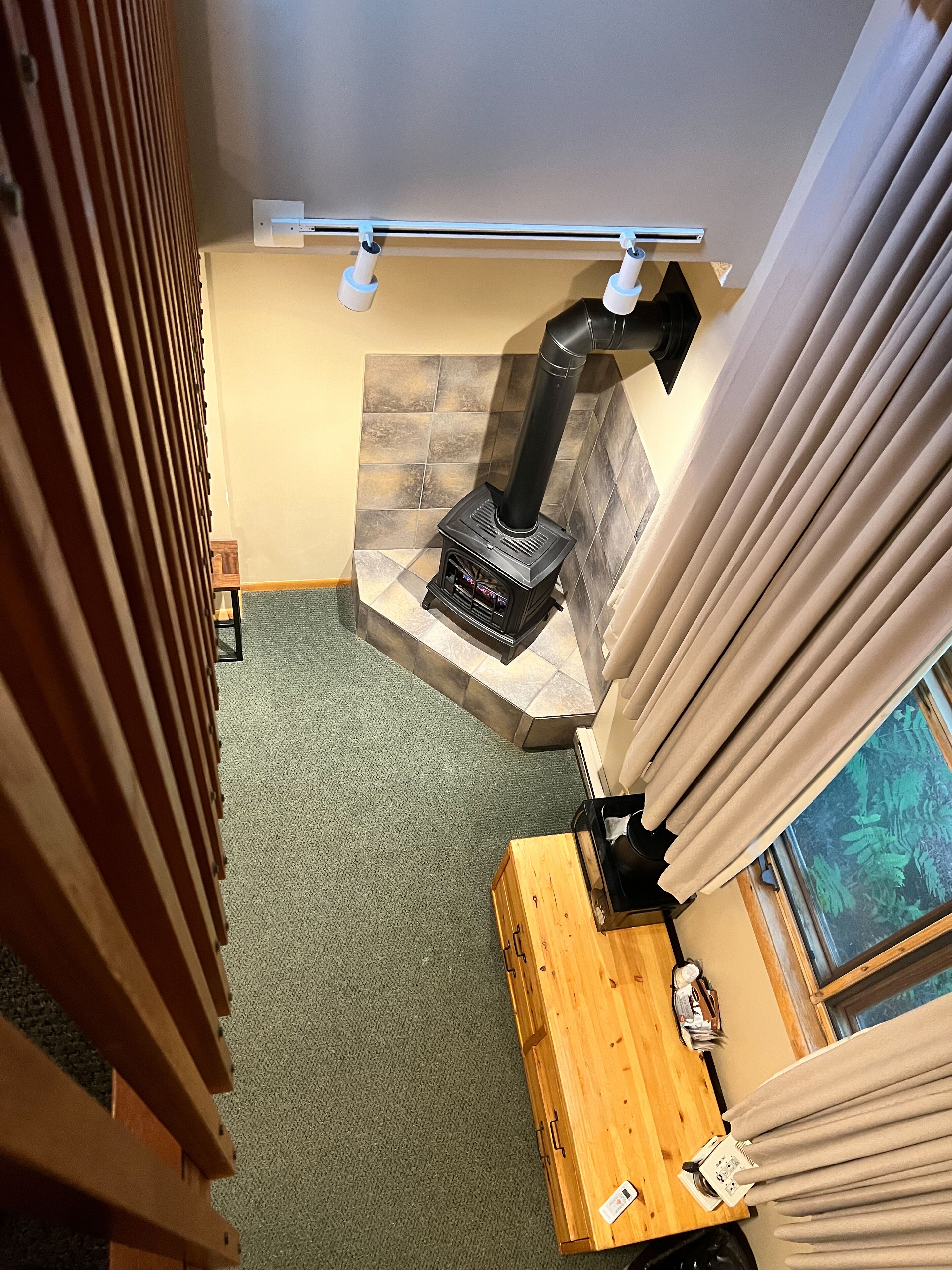 loft, multiple beds (lodge, king) | iron/ironing board, free wifi, bed sheets