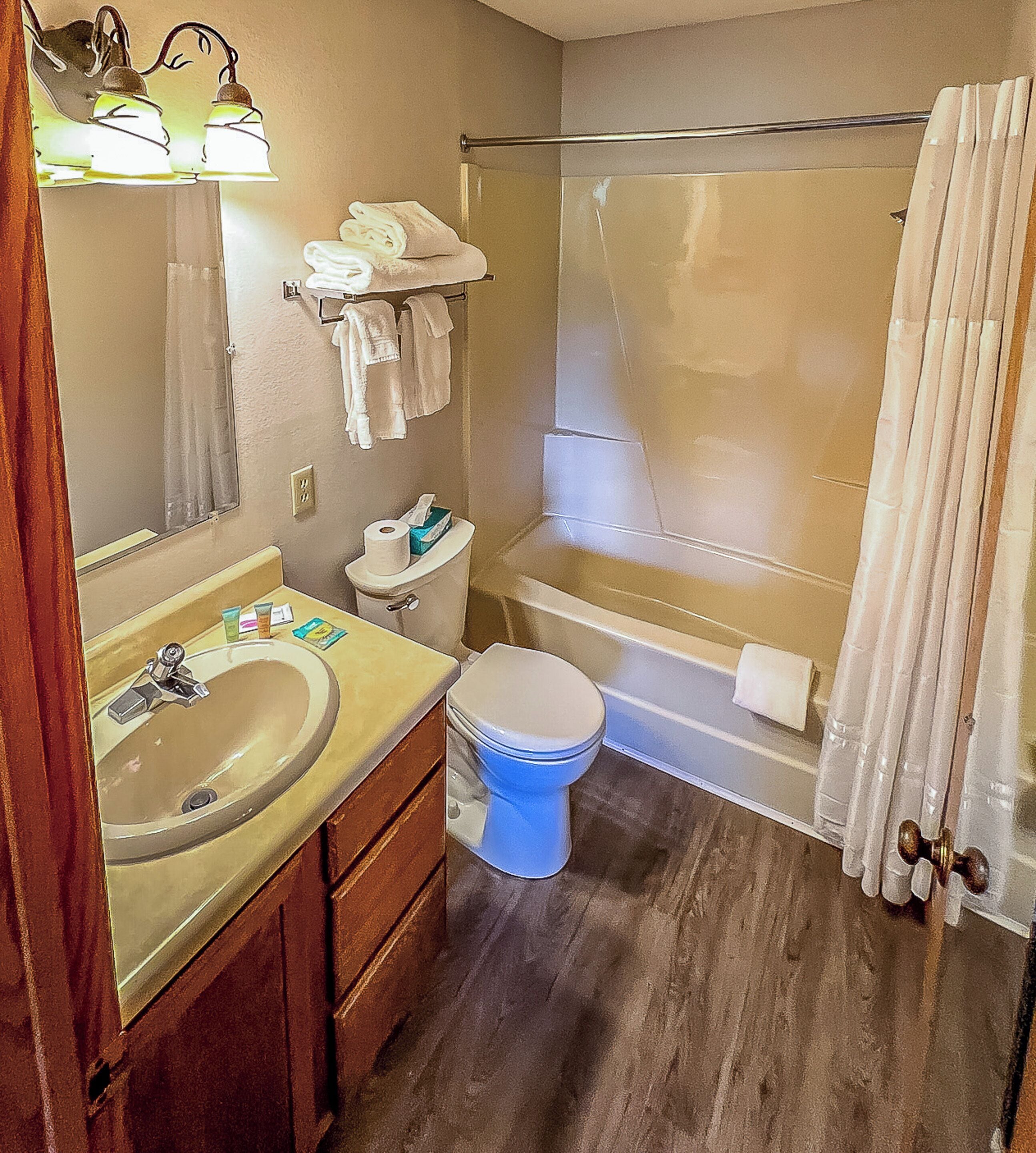 room (north bay lower) | bathroom | free toiletries, hair dryer, towels