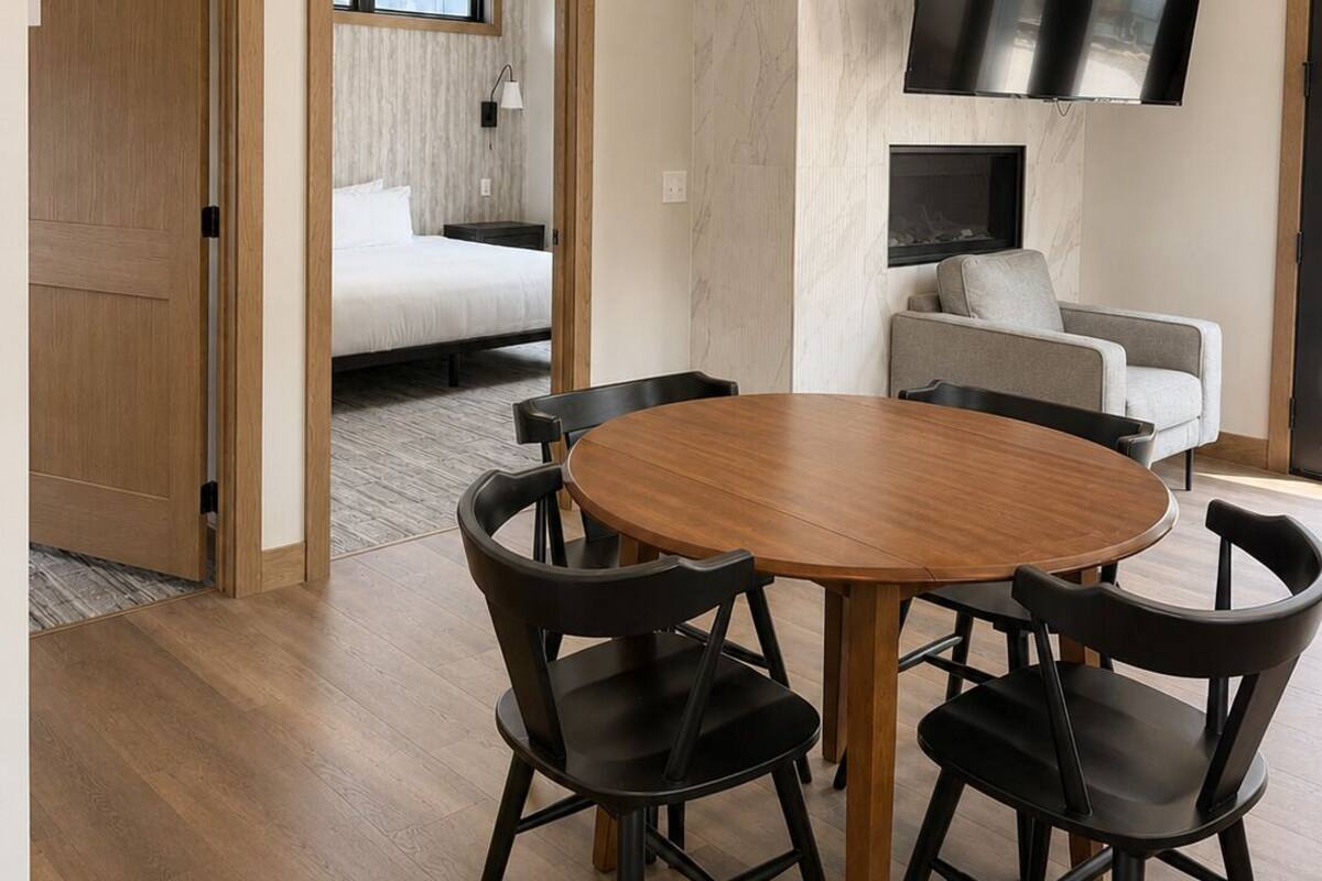 Cabin, 2 Bedrooms | Living area