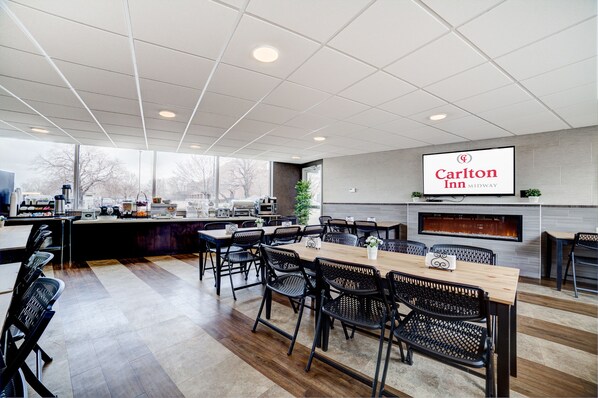 Free daily continental breakfast