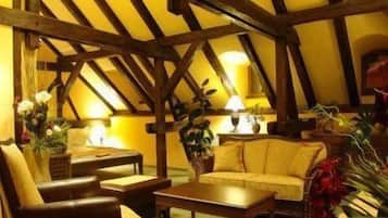 Junior Suite, 1 Queen Bed | Living area | Flat-screen TV