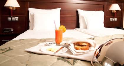 Hotel Rapsodia City Center
