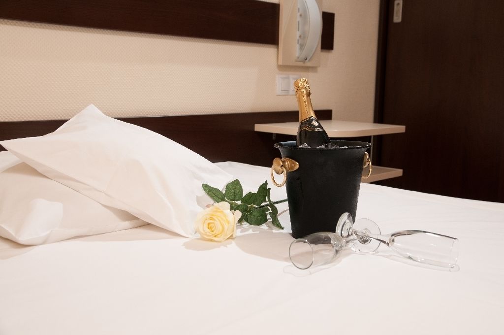 business double or twin room | room service – dining