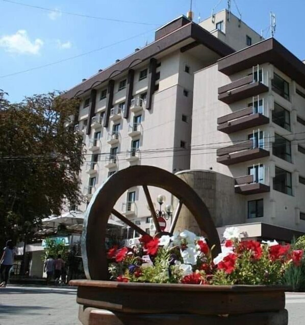 Mặt tiền nơi lưu trú