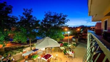 Comfort Suite, 2 Bedrooms, Balcony, Sea View | Minibar, in-room safe, desk, laptop workspace