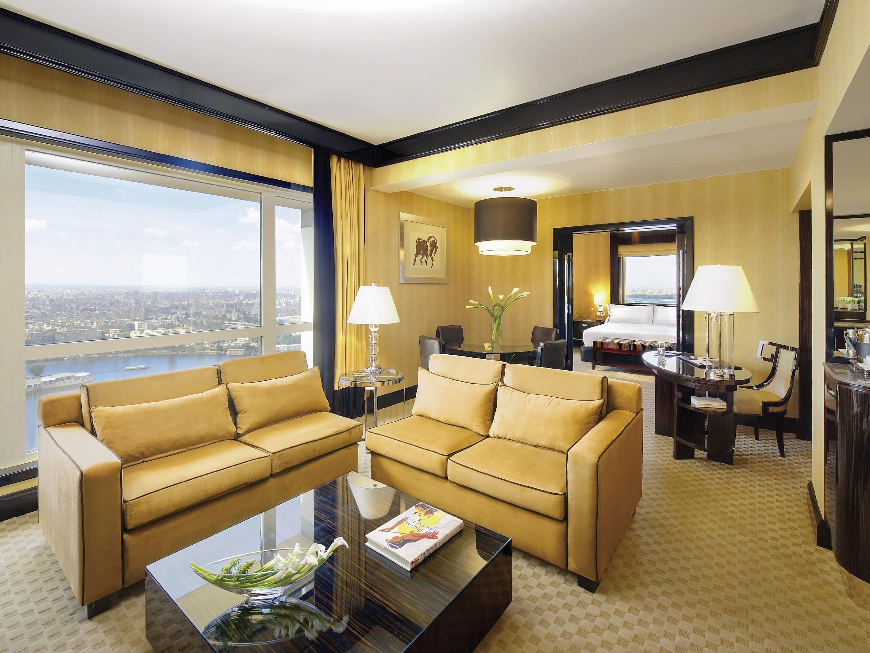Suite (Fairmont Gold Nile View) | Ropa de cama de alta calidad, edredón, camas con pillow-top y minibar 