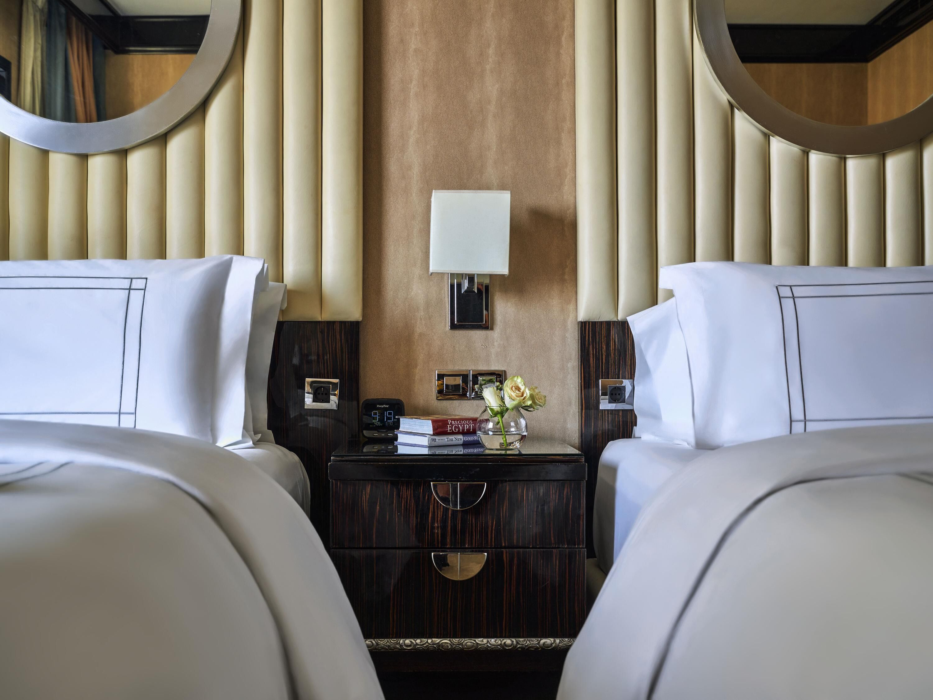 Ropa de cama de alta calidad, edredón, camas con pillow-top y minibar 