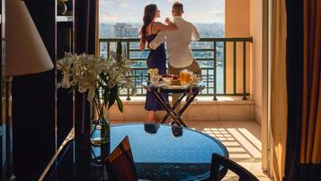 Premium bedding, down duvets, pillow-top beds, minibar